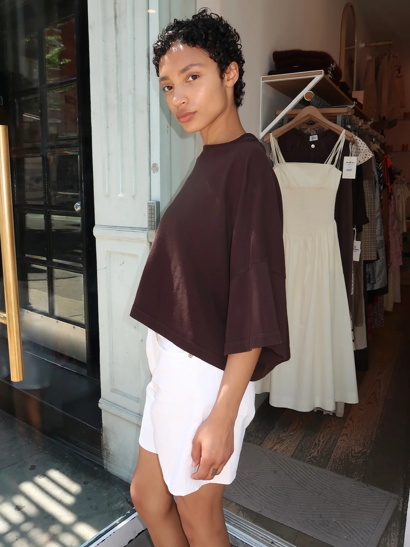 Crop Cape Tee in Chocolate - Image 4