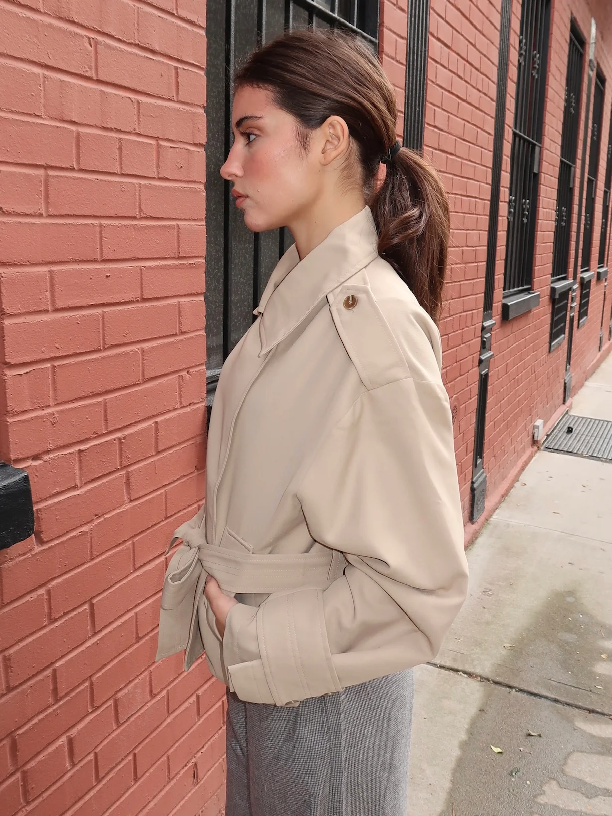 Deanda Cropped Trench in Beige - Image 2