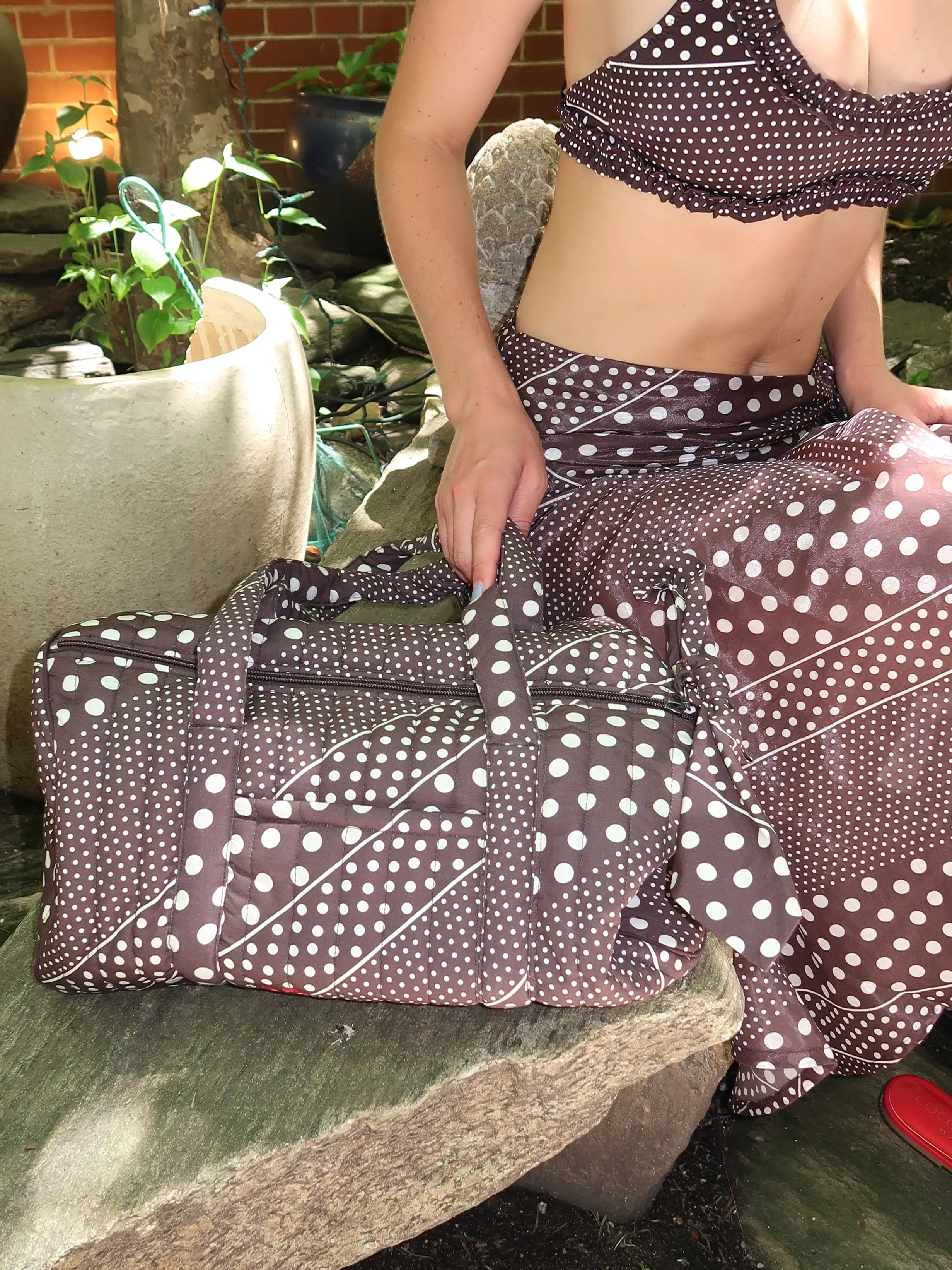 Quilted Weekender Bag in Dark Brown Spot Stripe - Image 4