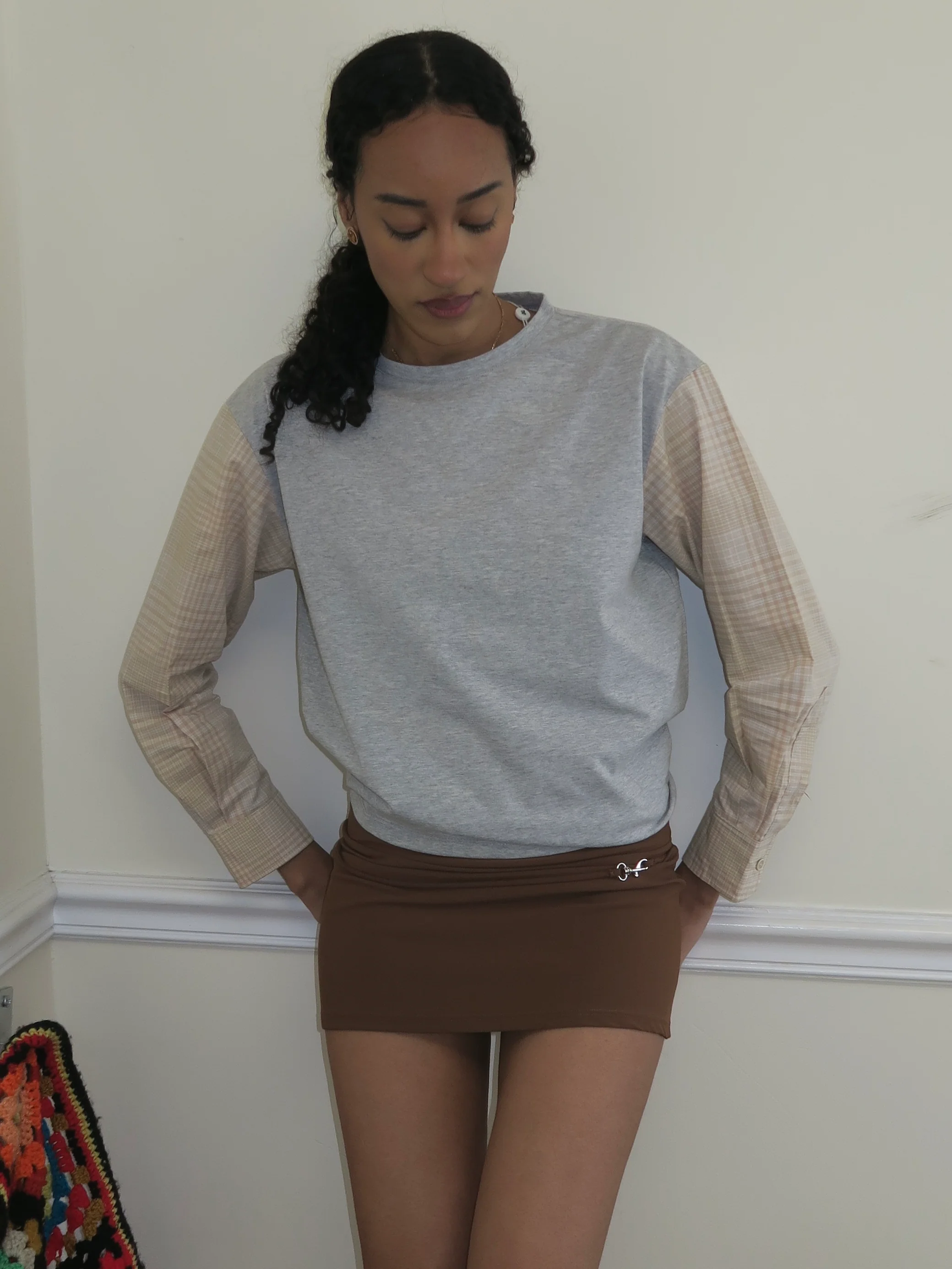 Riveria Long Sleeve T-Shirt in Grey Brown - Image 4