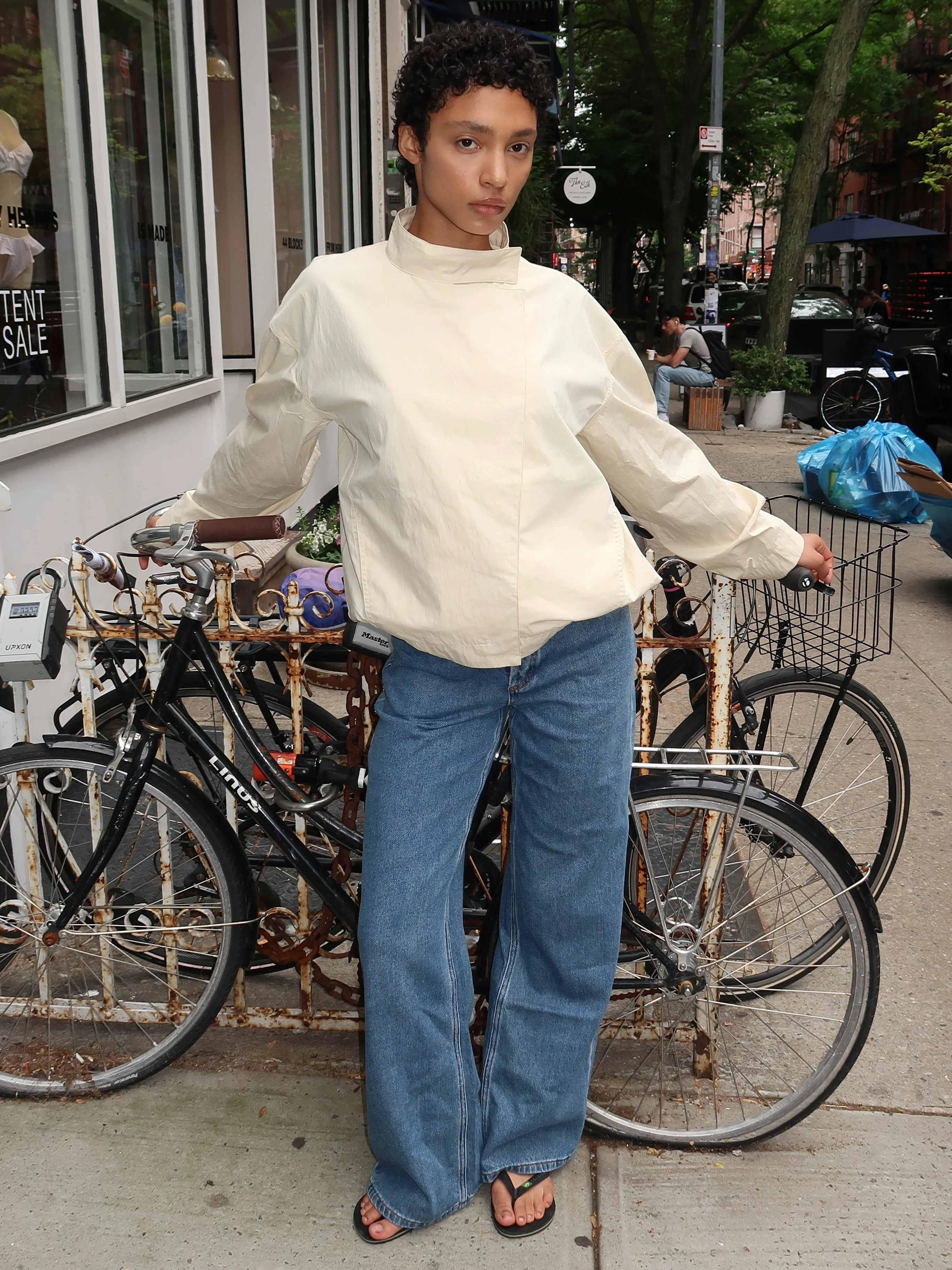 Walker Jean in Cloud Classic Blue - Image 4